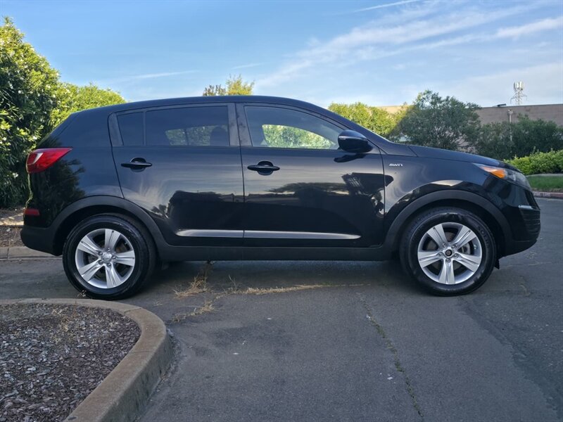 2012 Kia Sportage LX - Photo 4 - Sacramento, CA 95815