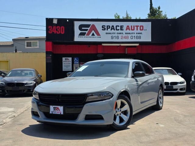 2021 Dodge Charger SXT Sedan 4D  