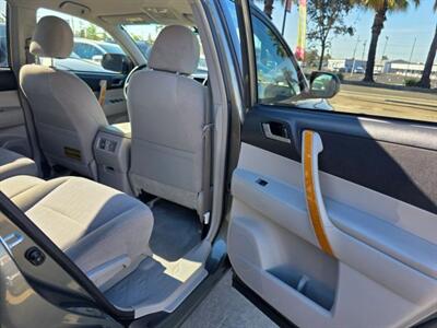 2008 Toyota Highlander Hybrid Hybrid Sport Utility 4D   - Photo 21 - Sacramento, CA 95821