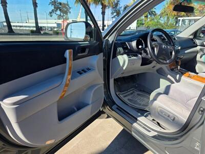 2008 Toyota Highlander Hybrid Hybrid Sport Utility 4D   - Photo 11 - Sacramento, CA 95821