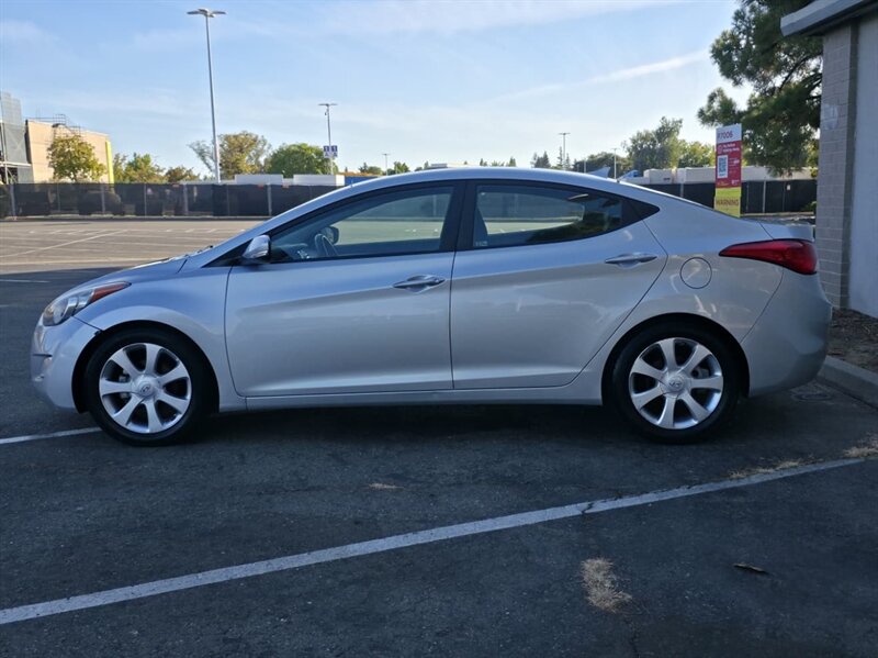 2013 Hyundai ELANTRA Limited - Photo 4 - Sacramento, CA 95815