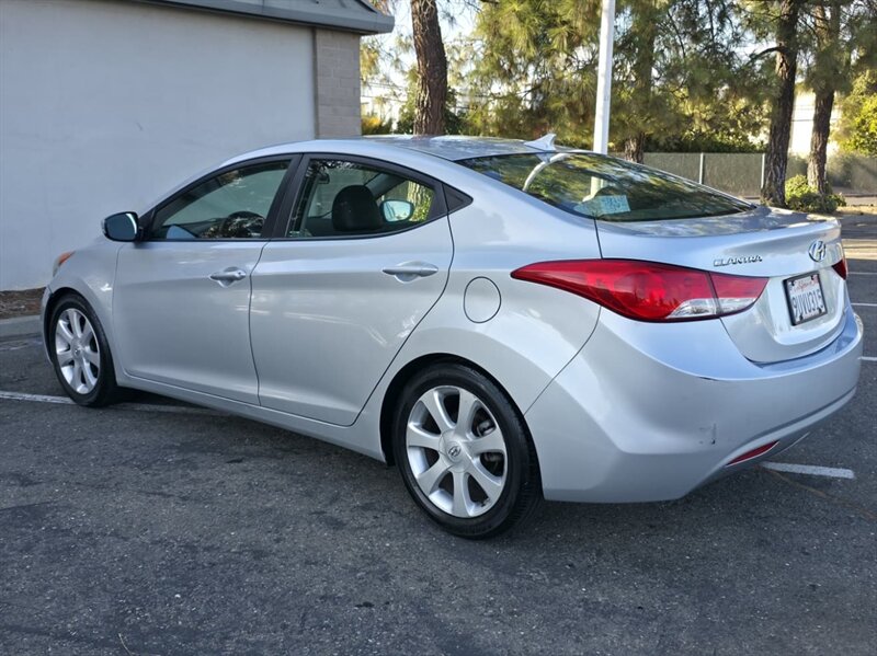 2013 Hyundai ELANTRA Limited - Photo 5 - Sacramento, CA 95815
