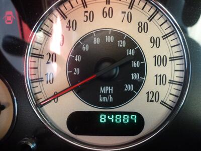 2001 Chrysler Town and Country Limited   - Photo 20 - Las Vegas, NV 89118