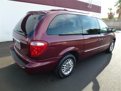2001 Chrysler Town and Country Limited   - Photo 6 - Las Vegas, NV 89118