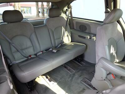 2001 Chrysler Town and Country Limited   - Photo 12 - Las Vegas, NV 89118