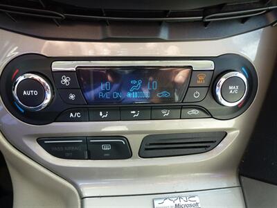 2012 Ford Focus SEL   - Photo 14 - Las Vegas, NV 89118