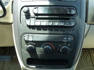 2005 Dodge Caravan SE   - Photo 14 - Las Vegas, NV 89118