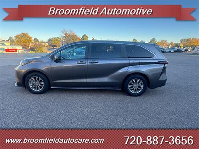 2023 Toyota Sienna XLE 7-Passenger   - Photo 2 - Broomfield, CO 80020
