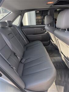 2003 Toyota Avalon XLS   - Photo 12 - Broomfield, CO 80020