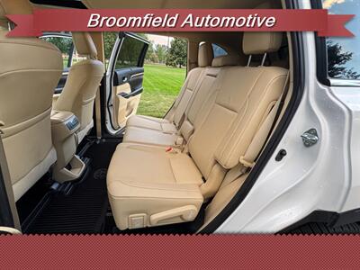 2019 Toyota Highlander Limited   - Photo 34 - Broomfield, CO 80020