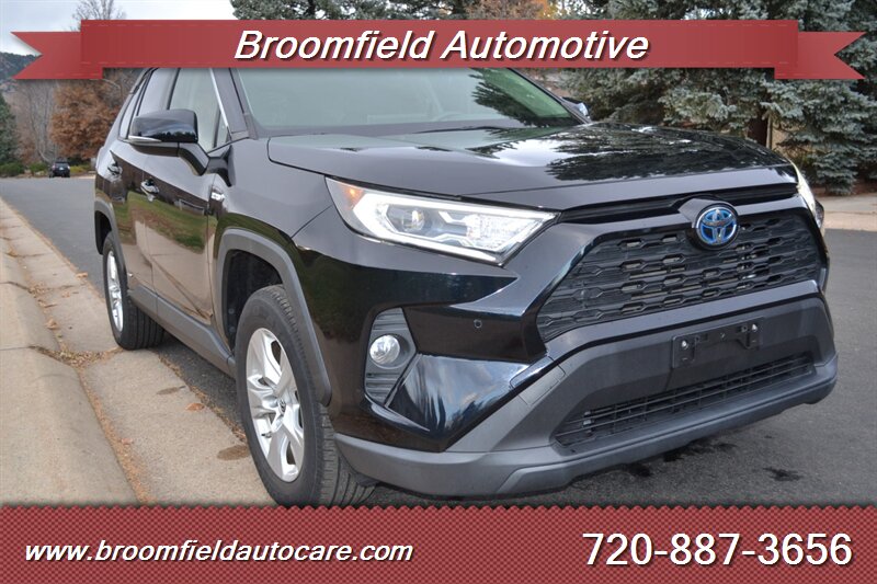 2019 Toyota RAV4 XLE  