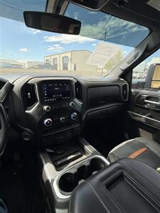 2022 GMC Sierra 2500HD AT4   - Photo 25 - Odessa, TX 79761