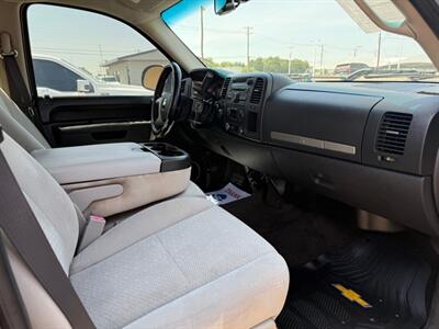 2011 Chevrolet Silverado 1500 LT   - Photo 28 - Odessa, TX 79761