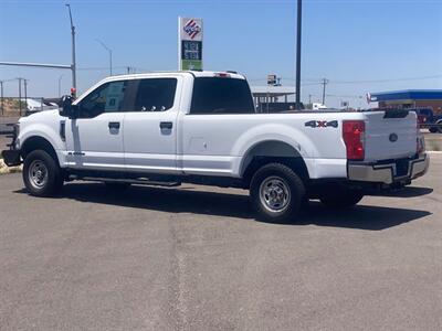 2022 Ford F-250 XL   - Photo 2 - Odessa, TX 79761
