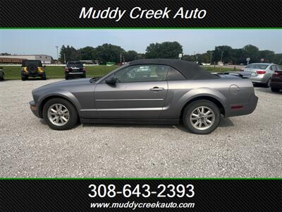 2006 Ford Mustang V6 Premium   - Photo 2 - Merna, NE 68856