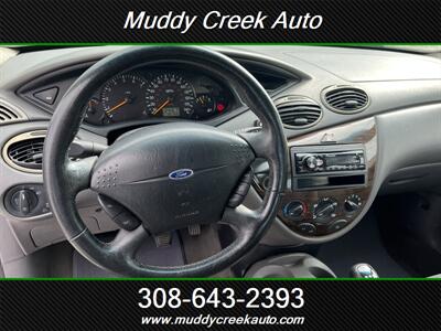 2001 Ford Focus ZTS   - Photo 8 - Merna, NE 68856