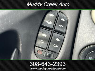 2001 Ford Focus ZTS   - Photo 11 - Merna, NE 68856