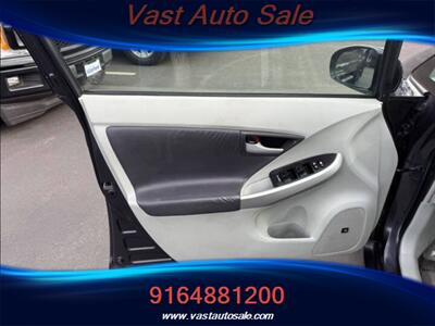 2010 Toyota Prius II   - Photo 25 - Sacramento, CA 95825