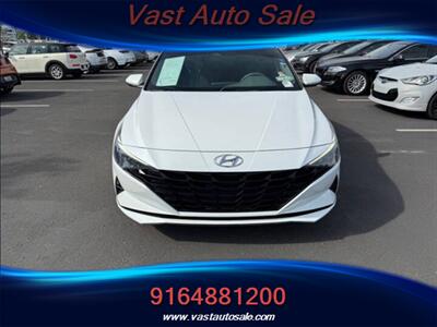 2022 Hyundai ELANTRA SEL Sedan