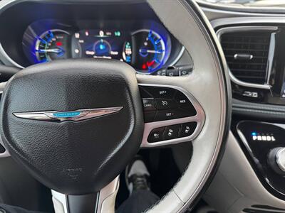 2018 Chrysler Pacifica Hybrid Limited   - Photo 13 - Sacramento, CA 95825