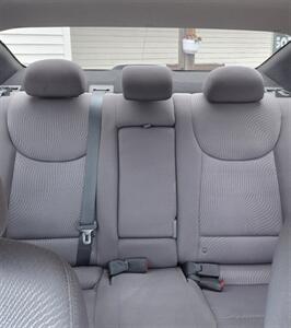 2016 Hyundai Elantra SE   - Photo 10 - Gilmanton, NH 03237