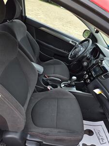 2010 Kia Forte Koup SX   - Photo 10 - Gilmanton, NH 03237