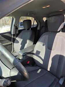 2017 Chevrolet Equinox LT - Photo 10 - Gilmanton, NH 03237