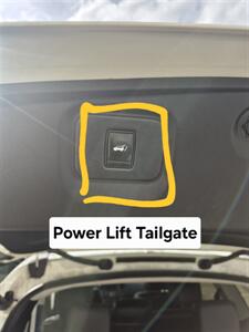 2017 Nissan Pathfinder Platinum   - Photo 20 - Gilmanton, NH 03237