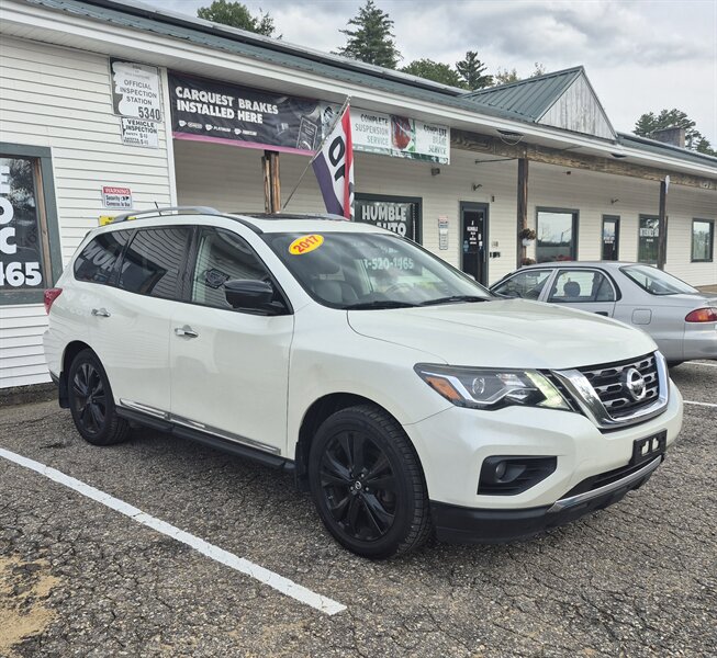 2017 Nissan Pathfinder Platinum  