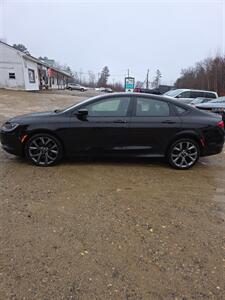 2015 Chrysler 200 S   - Photo 4 - Gilmanton, NH 03237