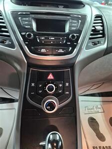 2014 Hyundai Elantra SE   - Photo 9 - Gilmanton, NH 03237