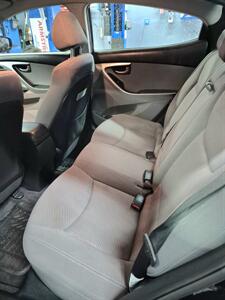 2014 Hyundai Elantra SE   - Photo 6 - Gilmanton, NH 03237