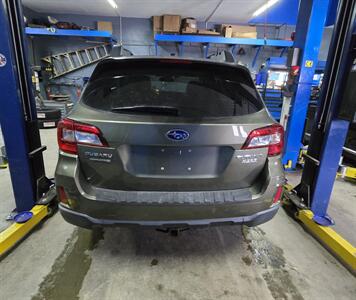 2015 Subaru Outback 2.5i Limited   - Photo 6 - Gilmanton, NH 03237
