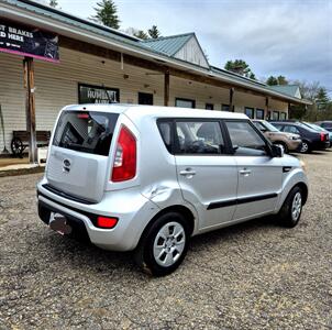 2012 Kia Soul 1.6L   - Photo 5 - Gilmanton, NH 03237