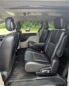 2013 Chrysler Town and Country Touring   - Photo 12 - Gilmanton, NH 03237