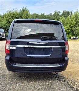 2013 Chrysler Town and Country Touring   - Photo 7 - Gilmanton, NH 03237
