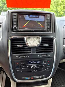 2013 Chrysler Town and Country Touring   - Photo 10 - Gilmanton, NH 03237