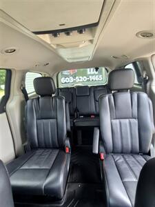 2013 Chrysler Town and Country Touring   - Photo 13 - Gilmanton, NH 03237
