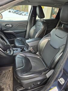 2019 Jeep Cherokee Latitude Plus   - Photo 9 - Gilmanton, NH 03237