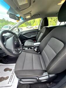 2017 Kia Forte5 LX Plus   - Photo 12 - Gilmanton, NH 03237