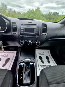 2017 Kia Forte5 LX Plus   - Photo 13 - Gilmanton, NH 03237