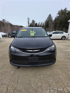 2017 Chrysler Pacifica Touring - Photo 2 - Gilmanton, NH 03237