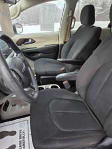 2017 Chrysler Pacifica Touring - Photo 10 - Gilmanton, NH 03237