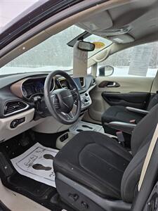 2017 Chrysler Pacifica Touring - Photo 9 - Gilmanton, NH 03237