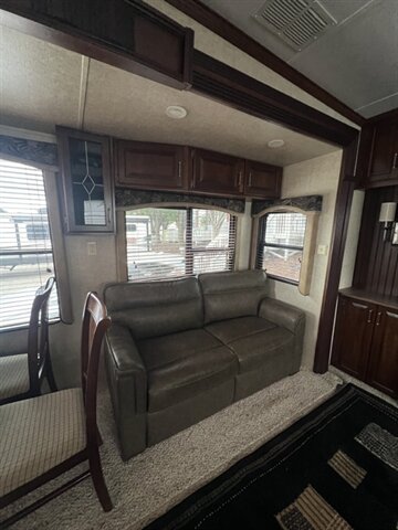 2013 KEYSTONE ALPINE 3535RE - Photo 7 - Knightdale, NC 27545