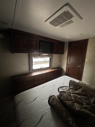 2013 KEYSTONE ALPINE 3535RE - Photo 22 - Knightdale, NC 27545