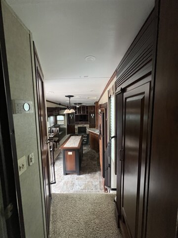 2013 KEYSTONE ALPINE 3535RE - Photo 21 - Knightdale, NC 27545