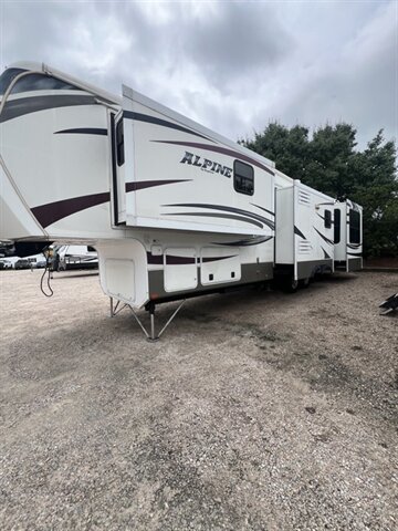 2013 KEYSTONE ALPINE 3535RE - Photo 2 - Knightdale, NC 27545