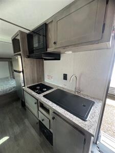 2025 SUNSET PARK SUNLITE 19BHLTD   - Photo 13 - Knightdale, NC 27545