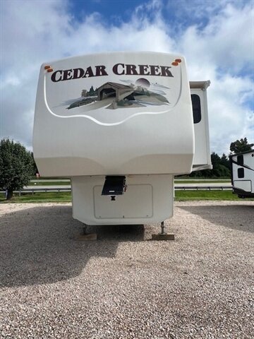 2009 Forest River Cedar Creek 2300  